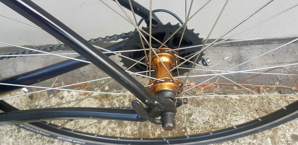 Specialized Sirrus, градски хибрид 1x9 (Deore/Cues), XL