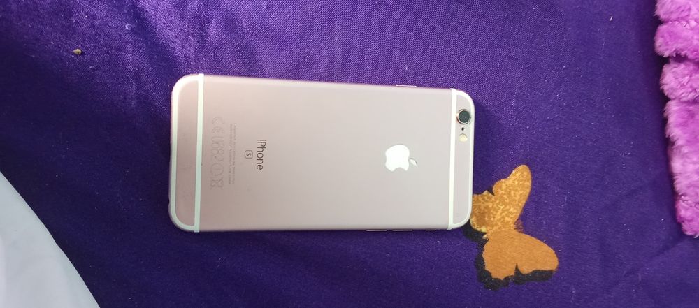 iPhone 6S este într o stare foarte bună fac și schimb