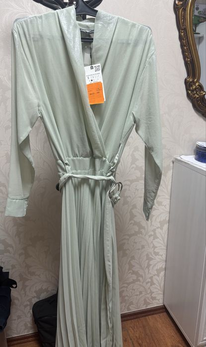 Продам летнее легкое платье от Zara