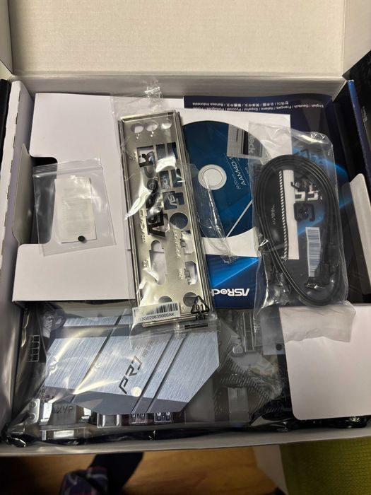 Placa de baza Asrock B550m Pro4
