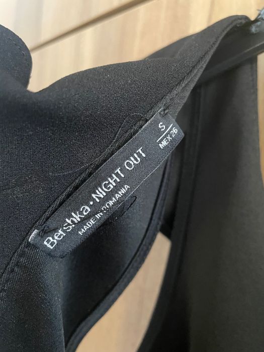 Черен къс гащеризон Bershka