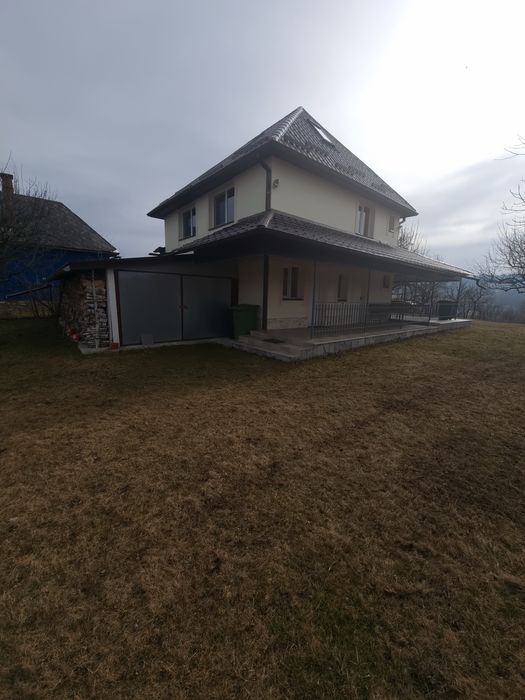 Inchiriat casa Rasca