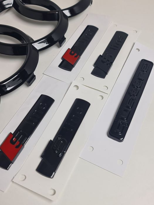 Emblema-Logo-Sigla-Cercuri-Inele-Audi-Negre-Black-Sline-Quattro-A4-5-6