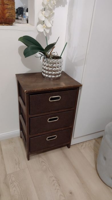 Noptiere Nobilă Casă