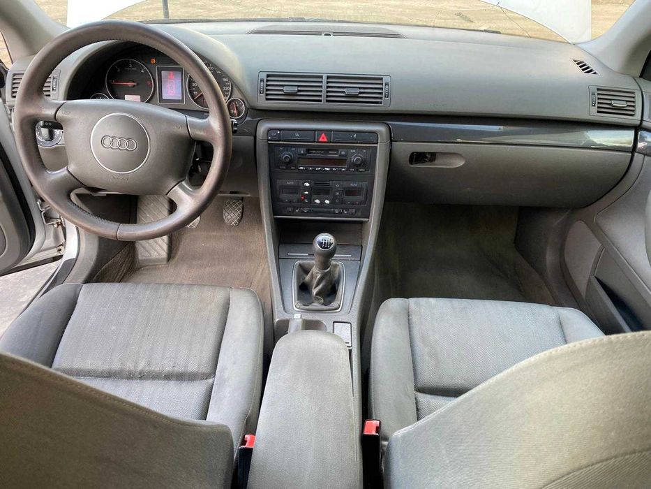 dezmembrez audi a4 b6 cod motor BRK /AWX/ bara spate a4 b6/hayon