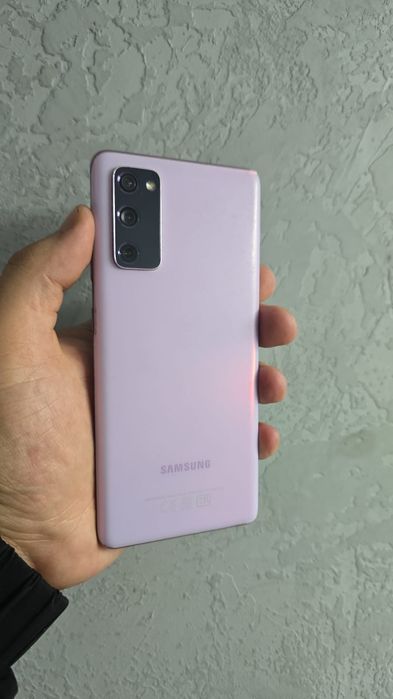 Продам samsung s20 fe