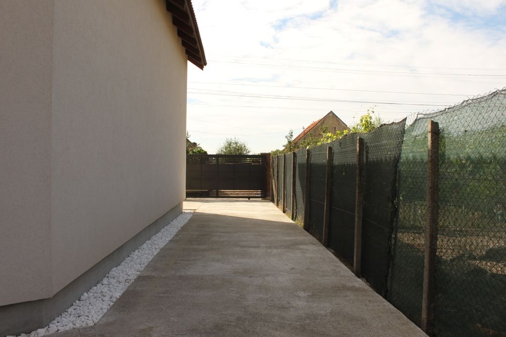 Casa cu teren in Izvin
