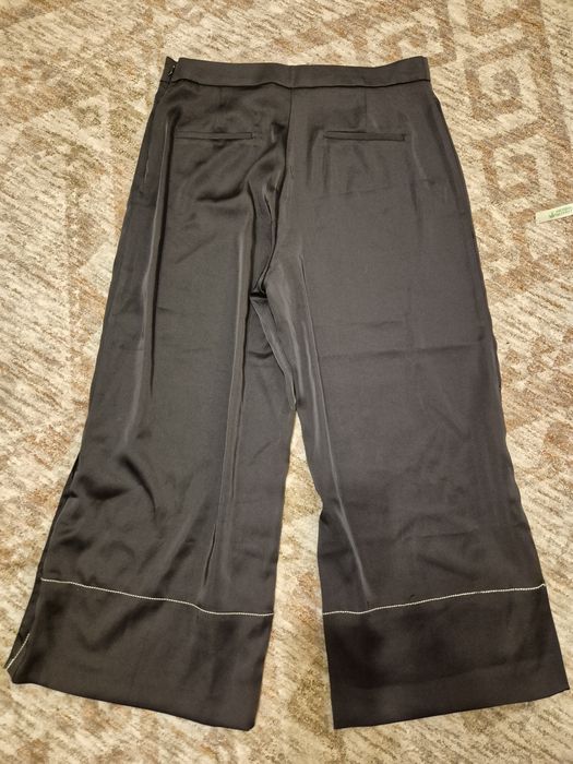 Pantaloni 3/4 stradivarius