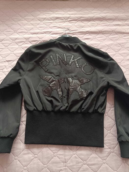 Яке тип бомбър Pinko