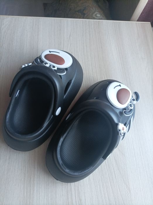 Продам детские тапочки