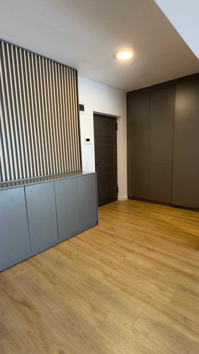 Inchiriez apartament 2 camere complet utilat, suprafata utila 52mp + balcon 7mp + loc de parcare