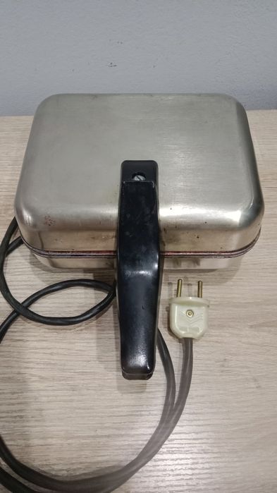 Вафельница советская продам
