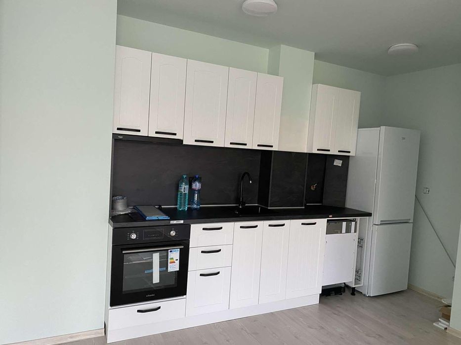 Дава се под наем Четиристаен апартамент в Варна, Бриз - 165 кв.м за 1300 € - Снимка #2