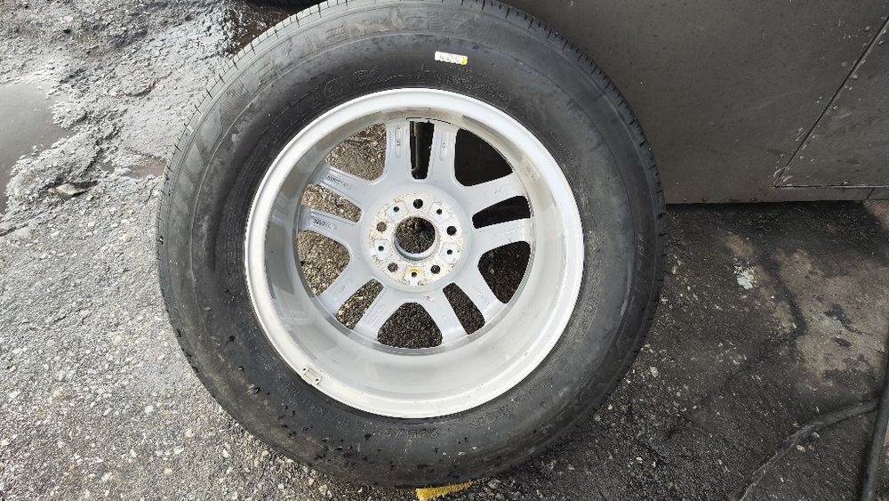 Резервна гума бмв х5 е53 17 цола