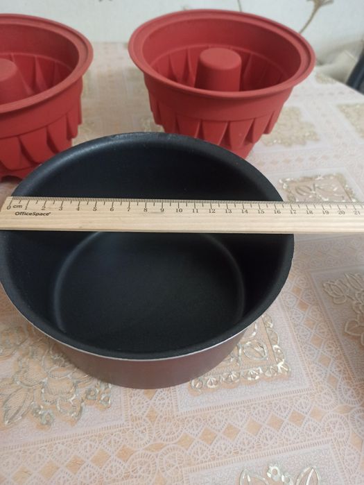 Продам формочки для Пасхи,хлеба.