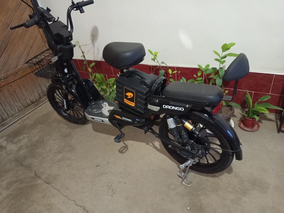 Скутер. Мапет. Холати зур