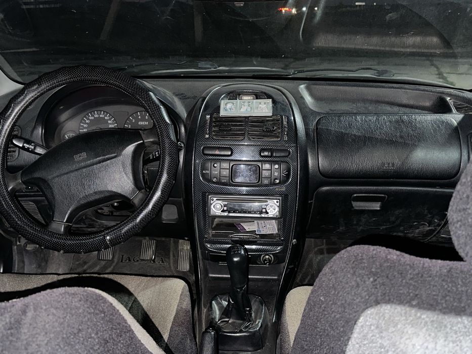 Продам Mitsubishi Carisma