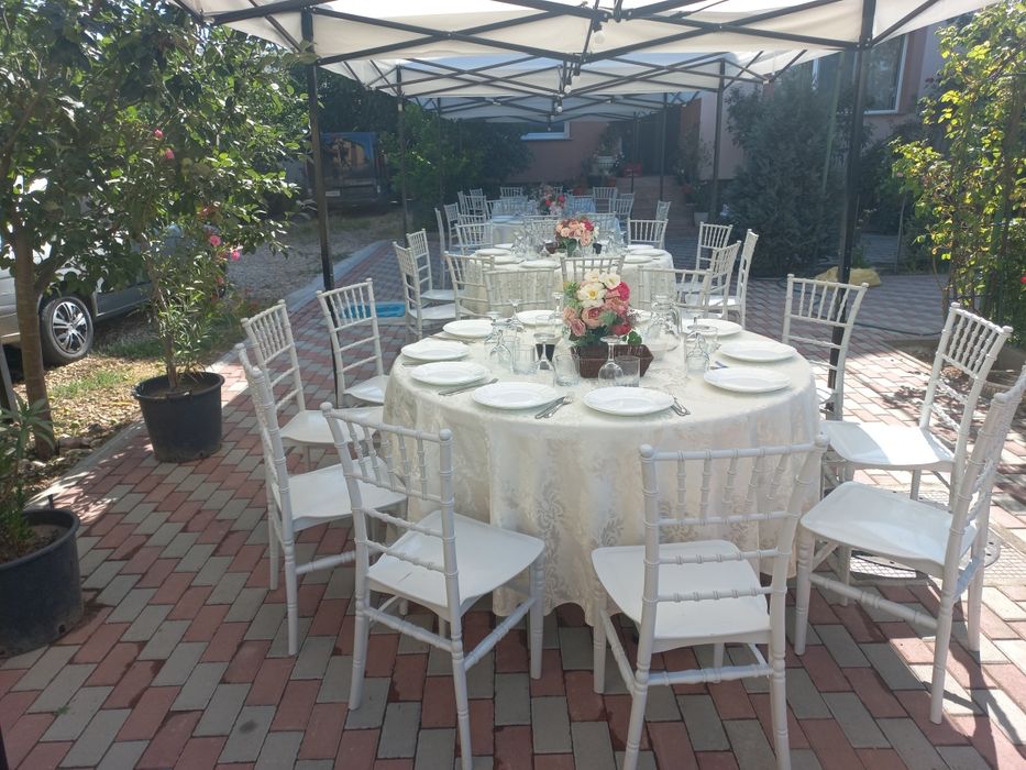 Inchiriez mese evenimente