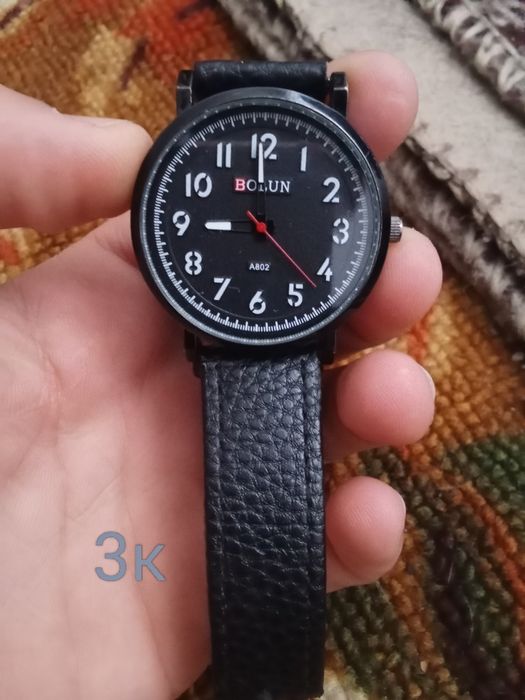 Часы хорошие работают