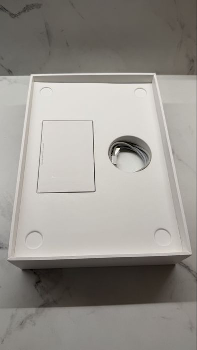 Като нов! Macbook Air M1 256GB