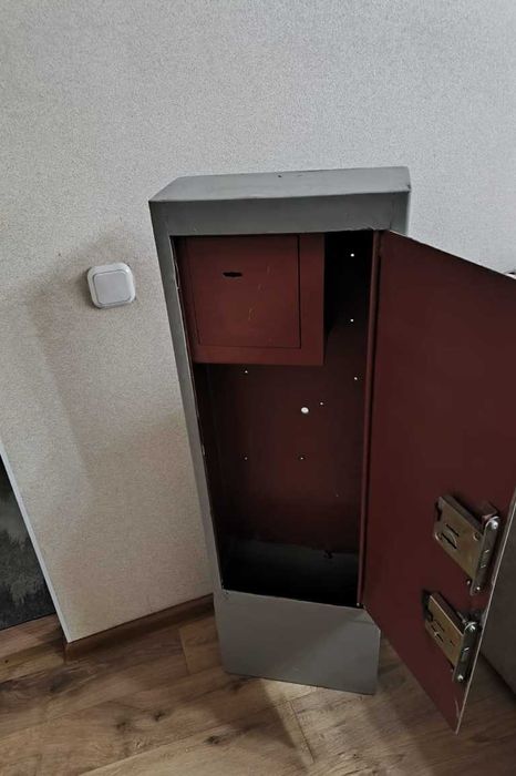 Продам хороший сейф