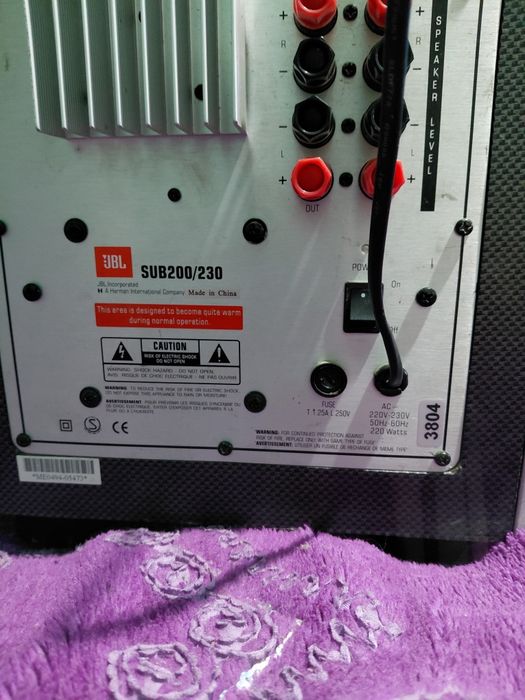 Vând sau schim cu diverse, Subwoofer jbl 200/230