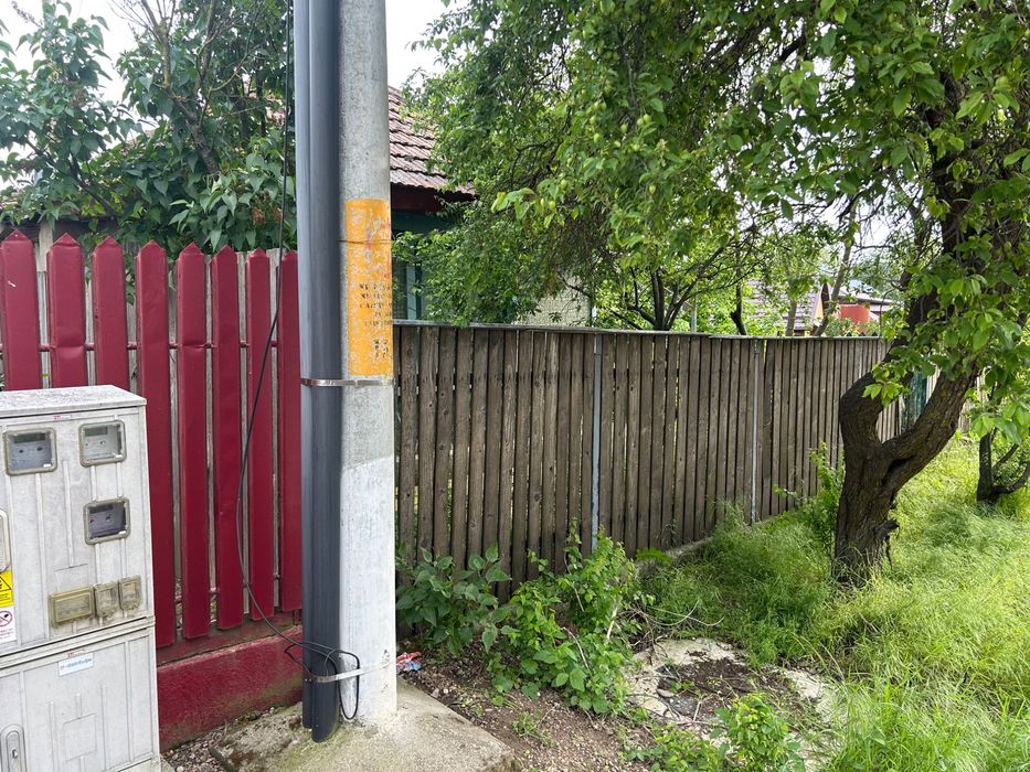 Vând teren în zonă Periş !