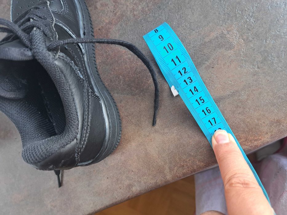 маратонки за момче,момиче кецове,спортни обувки Nike,найк,номер 27,5