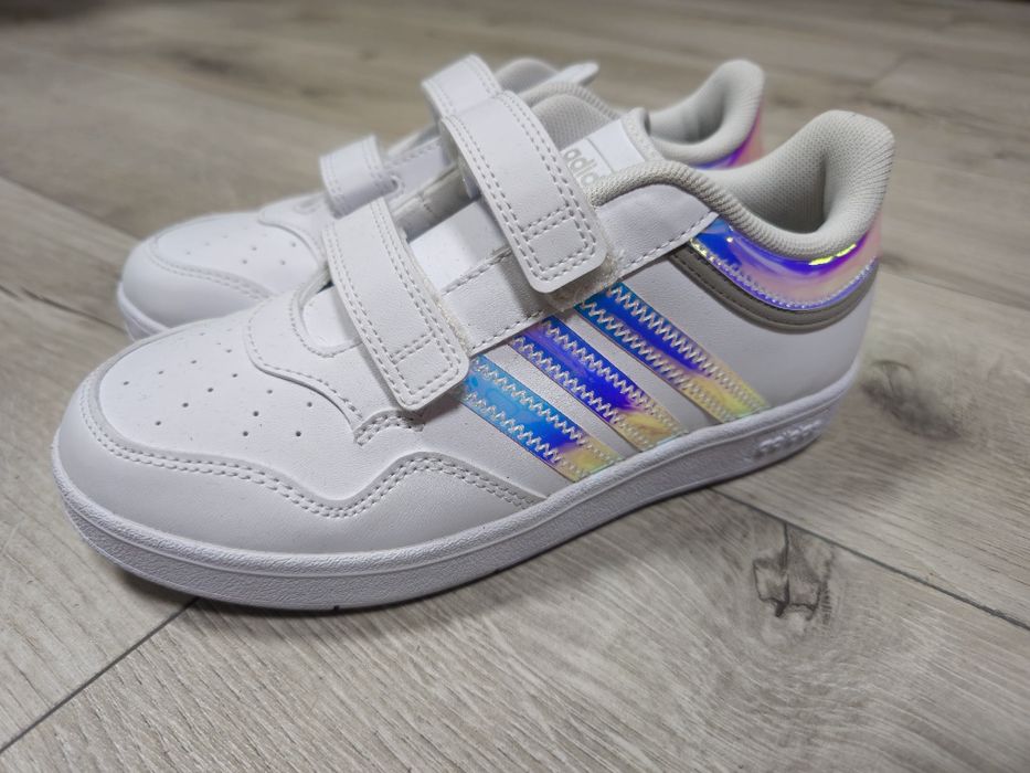 Adidas Hoops 4.0 CF
adidas Hoops 4.0 CF
adidas Hoops 4.0 CF