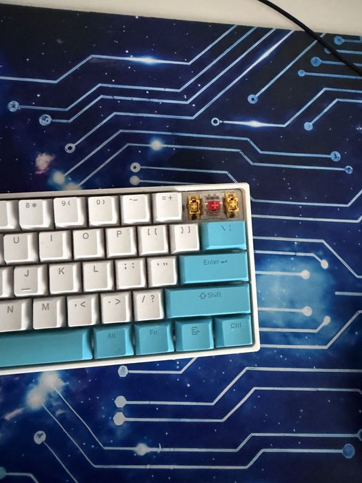 tastatura gaming qwertkykey 61