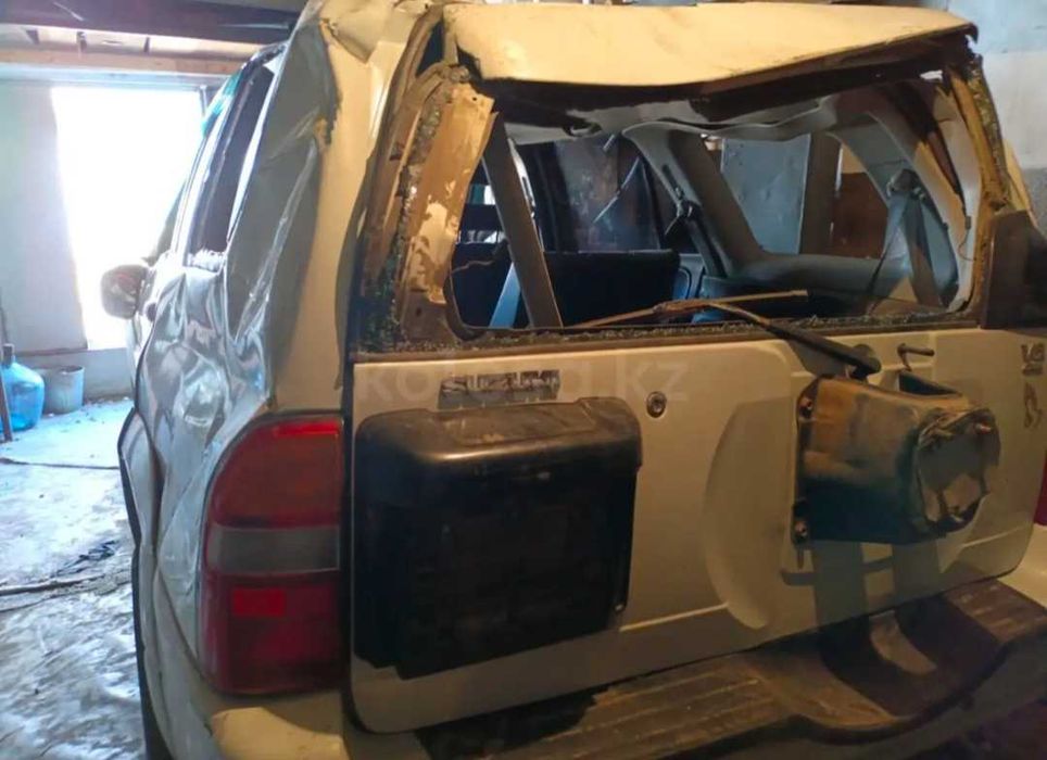 Suzuki grand vitara XL 7 2001 гв