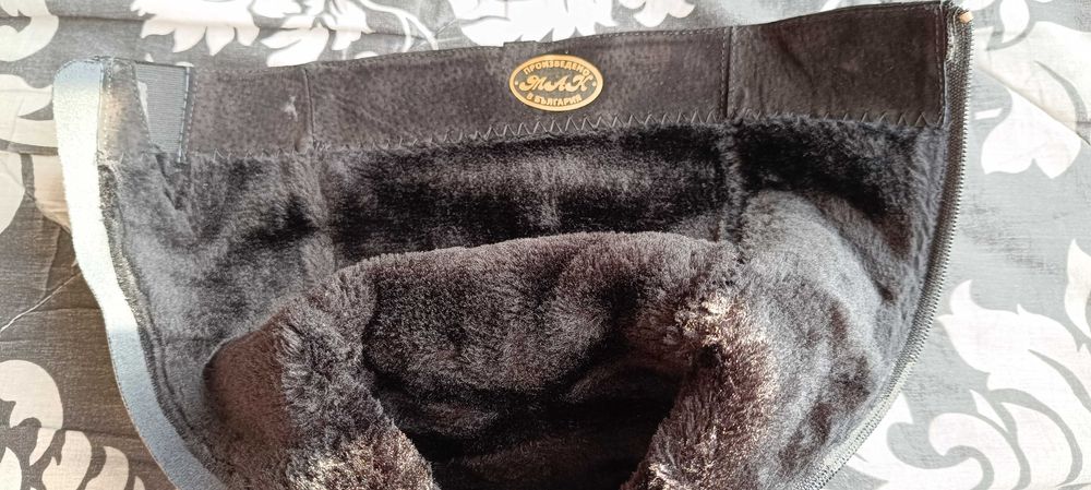 Ботуши от естествена кожа и велур на платформа