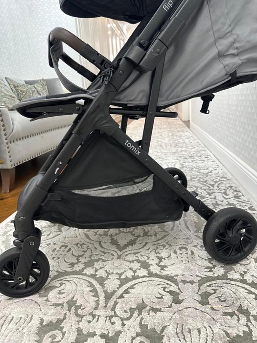 Прогулочная коляска от tomix flip