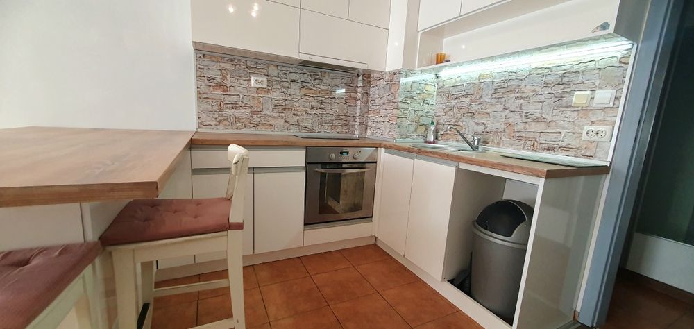 Продава се Двустаен апартамент в Варна, Цветен квартал - 65 кв.м за 1098 €/кв.м - Снимка #3