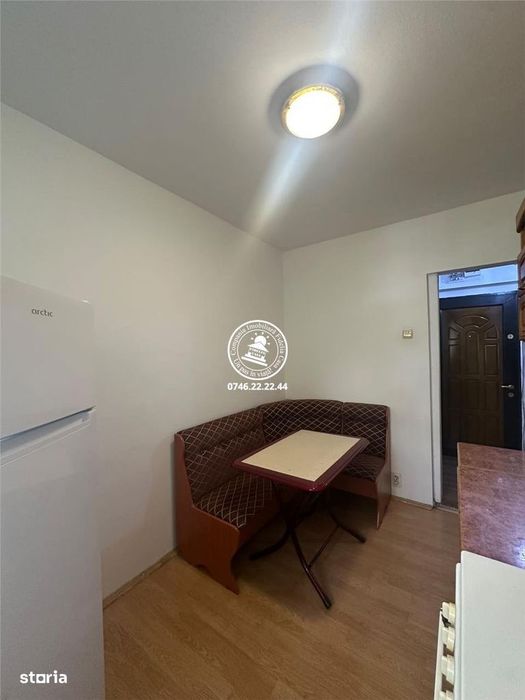 Apartament 2 camere etaj intermediar fara risc - Podul de Piatra