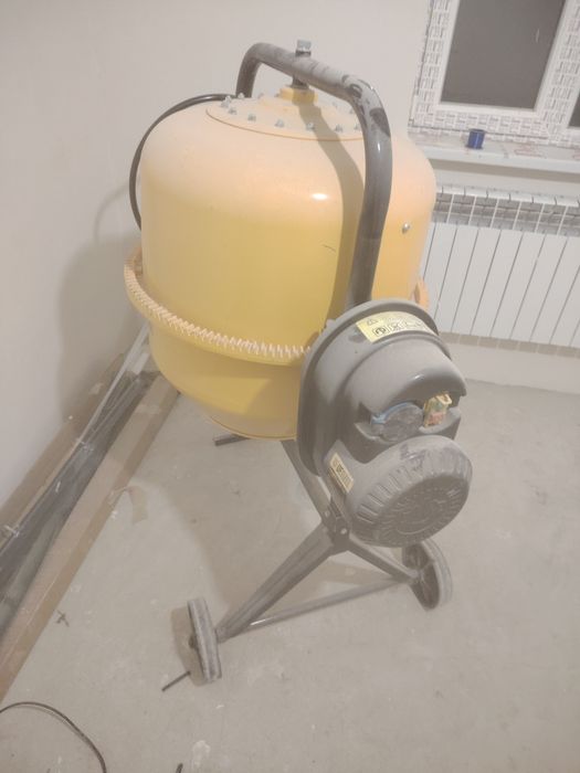 Битонмишалка жасап тұр жана