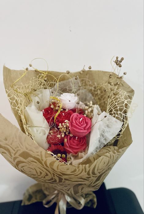 Букети от соеви свещи