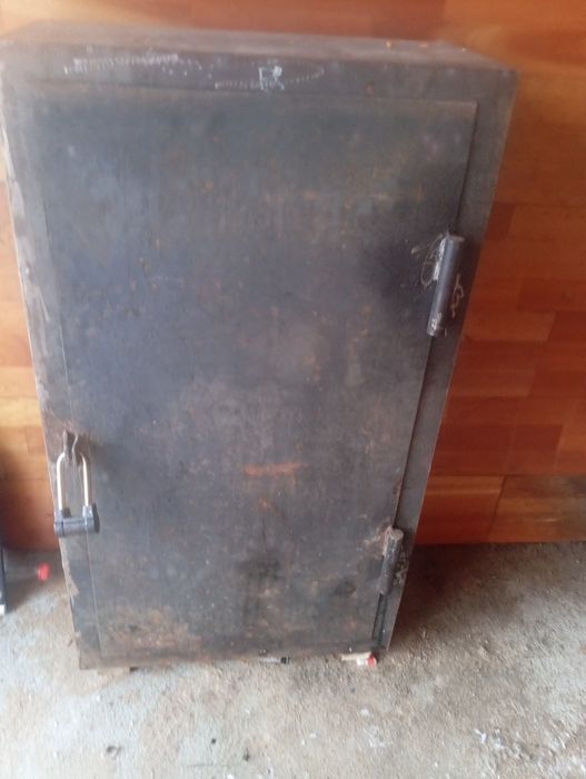 Новый сейф сатылады