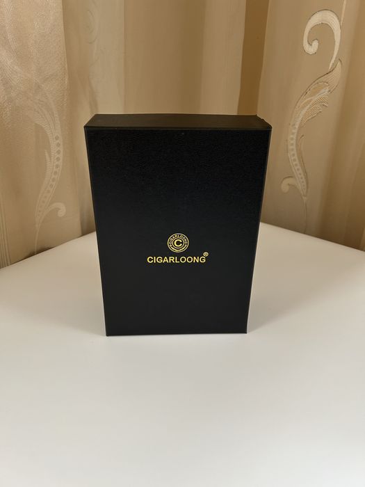 Преносим хумидор от естествена кожа за 6 пури – черен/кафяв