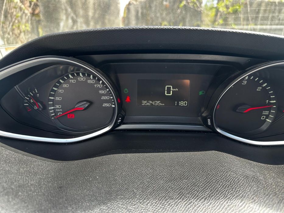 Peugeot 308 /2015