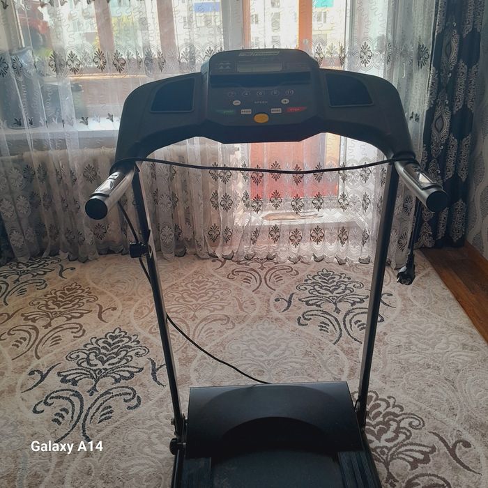 Продам беговую дорожку