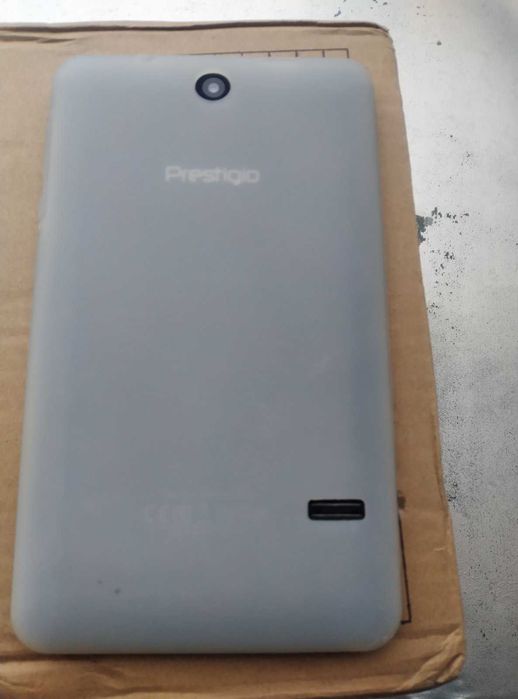 Таблет Prestigio pmt 4137_4G_D Quad-Core, 7" 1GB RAM 16GB 4G Черен