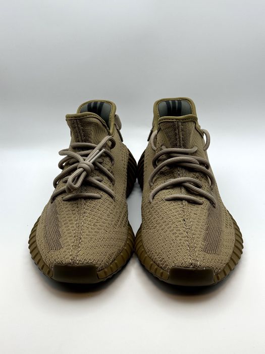Yeezy 350 v2 Earth Sneakers