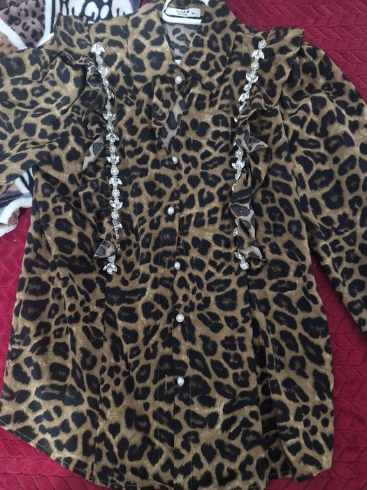 Pachet 4 cămăși damă NOI (denim cu perle, strasuri, animal print, viși