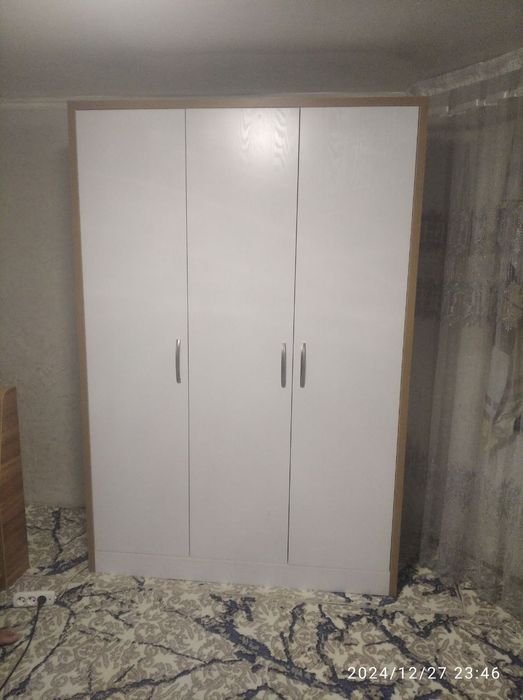 Shkaf 210×140 kengligi 55sm 3 eshikli sifatiga javob beramiz