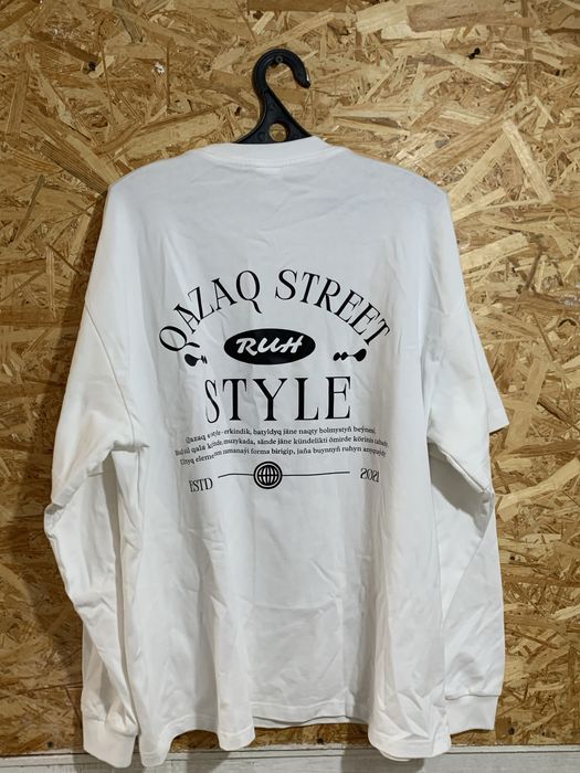 Свитшот сатылады новый