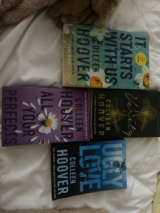 Colleen Hoover booktok книги на англйиски