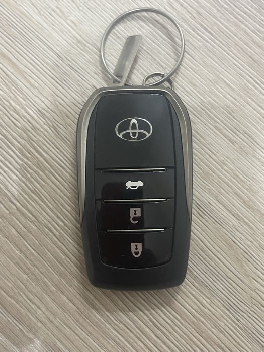 Ключи оригинал Camry 55 70