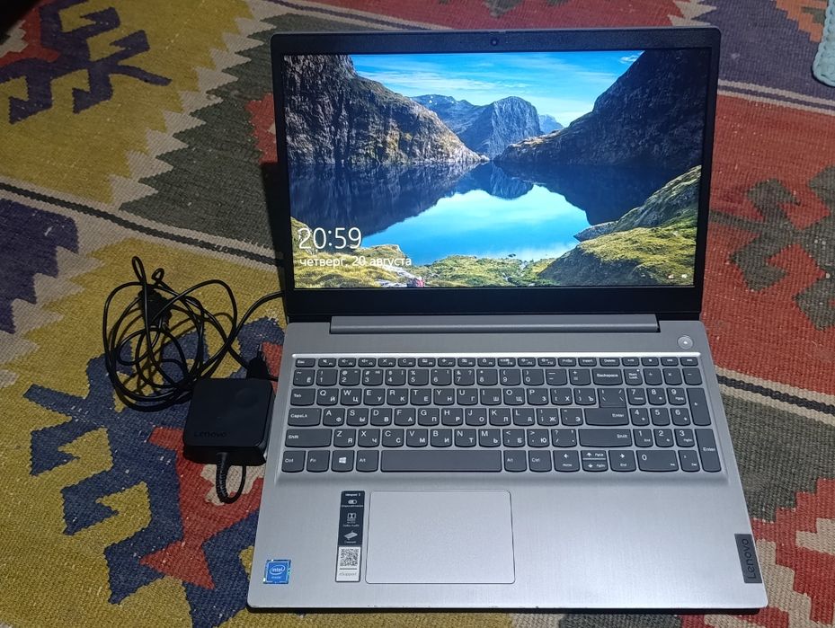 Noutbuk lenovo 4/1tb