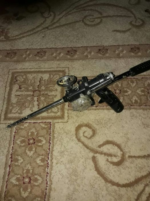 Здравствуйте продам писталет и молоток